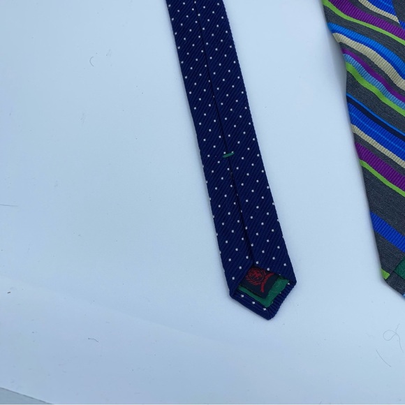 Vintage Tommy Hilfiger 100% Silk Bold Multicolour Striped Tie Preppy Unique - Picture 5 of 7